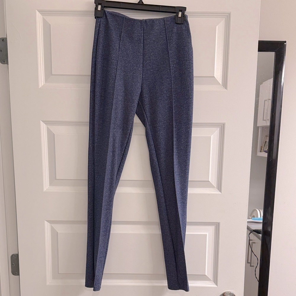 Tahari Women's Tahari navy dress pants size XS